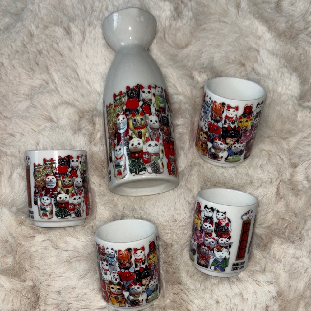 Lucky  Cat  Sake Set